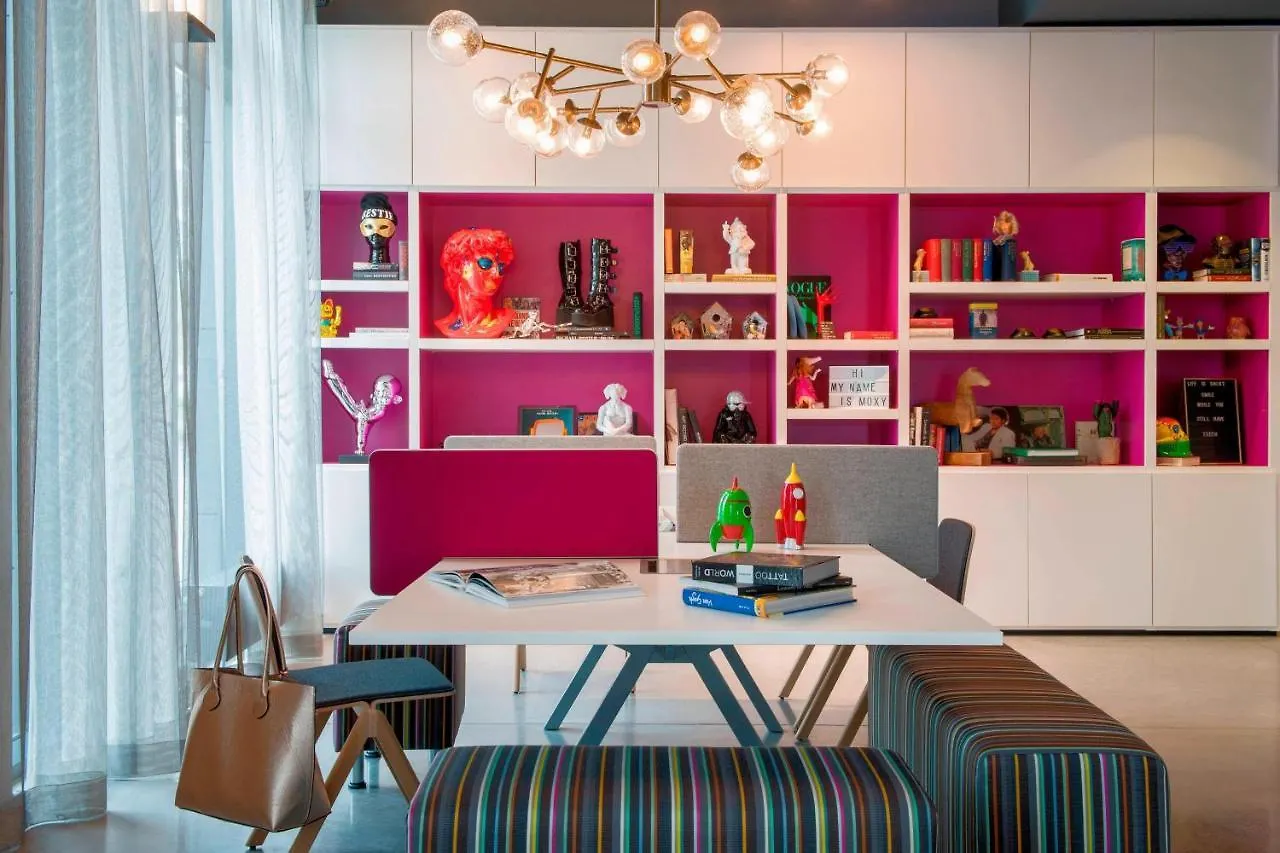 Hotel Moxy Frankfurt Airport Francoforte sul Meno